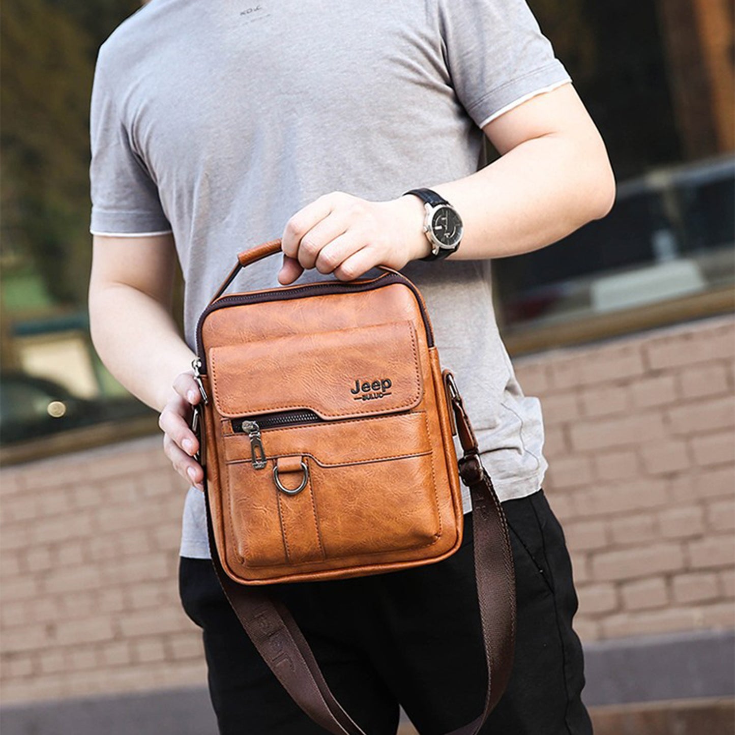 Urban Voyager Messenger Bag