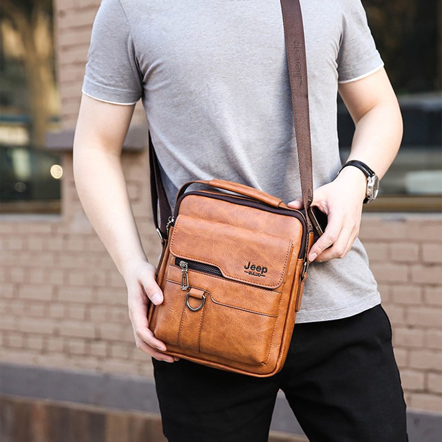 Urban Voyager Messenger Bag