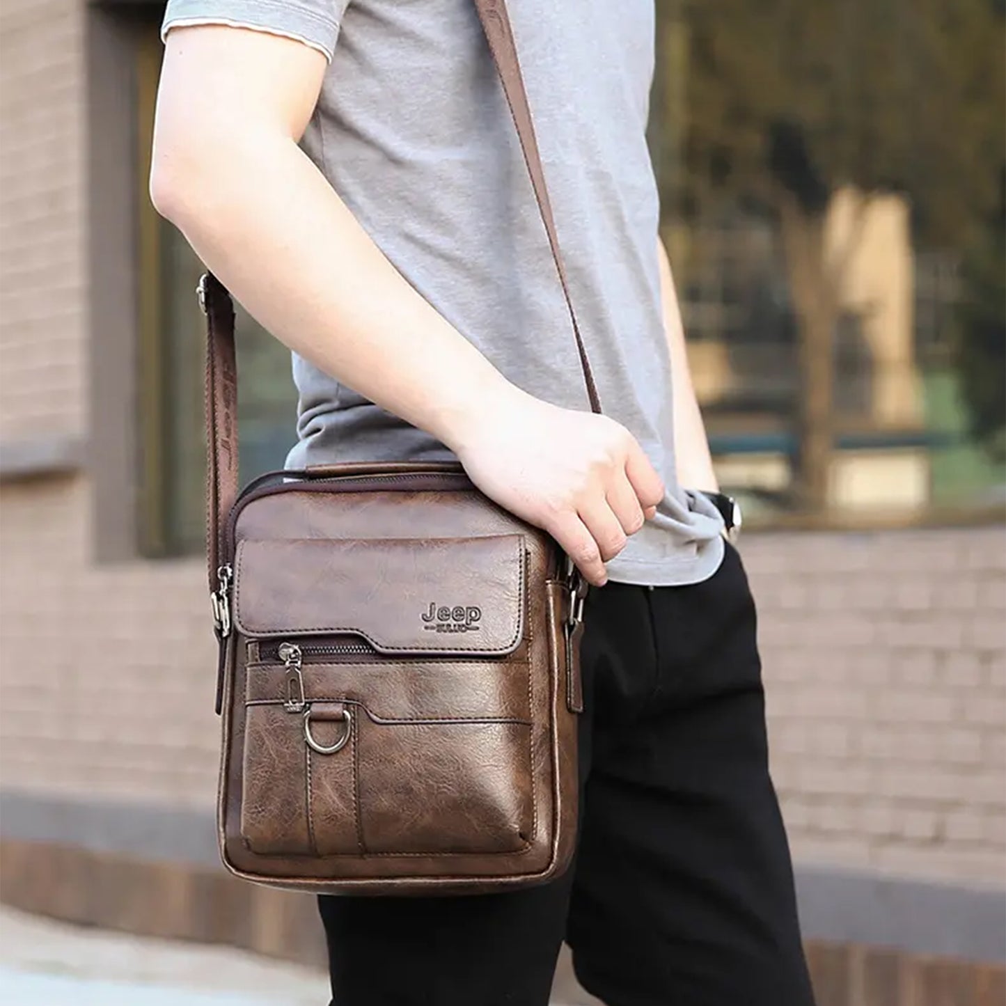 Urban Voyager Messenger Bag